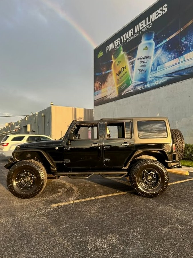2013 Jeep Wrangler unlimited sahara