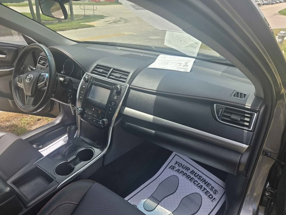 2017 Toyota Camry SE Sport