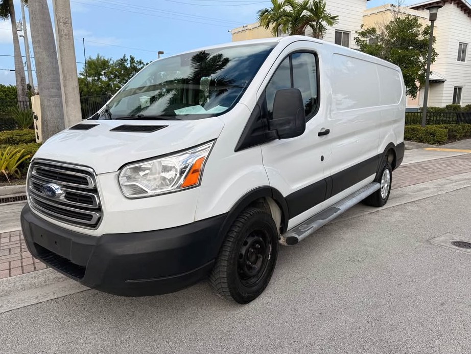 2019 Ford Transit 250 cargo
