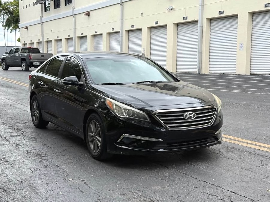 2015 Hyundai Sonata SE Sedan