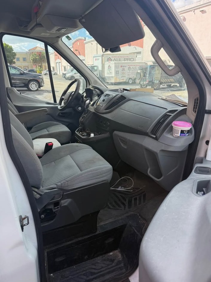 2015 Ford Transit 150 cargo