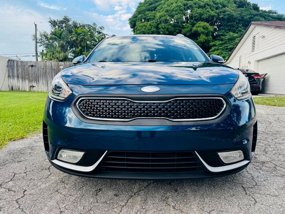 2017 Kia Niro plug-in hybrid