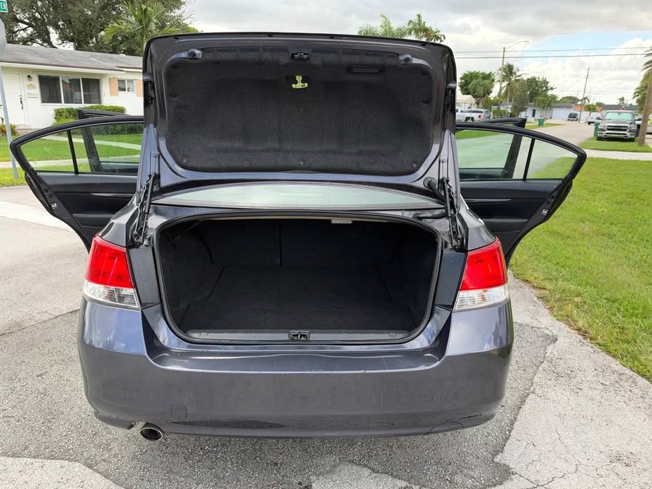 2013 Subaru Legacy 2.5i Sport