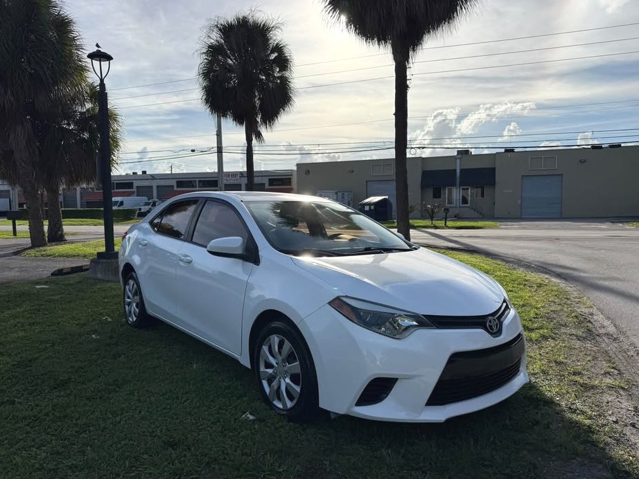 2014 Toyota Corolla LE Sedan