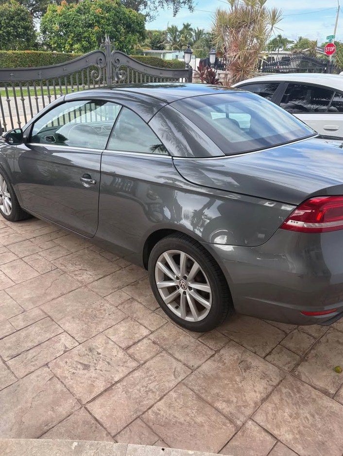 2012 Volkswagen Eos Komfort Hard