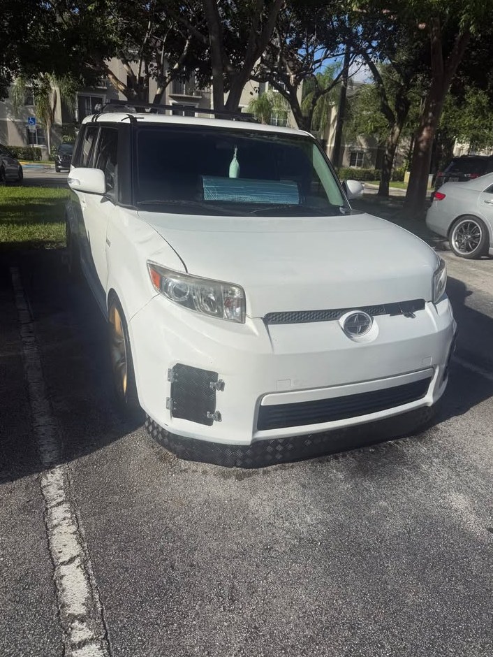 2012 Scion Xb Hatchback 4D