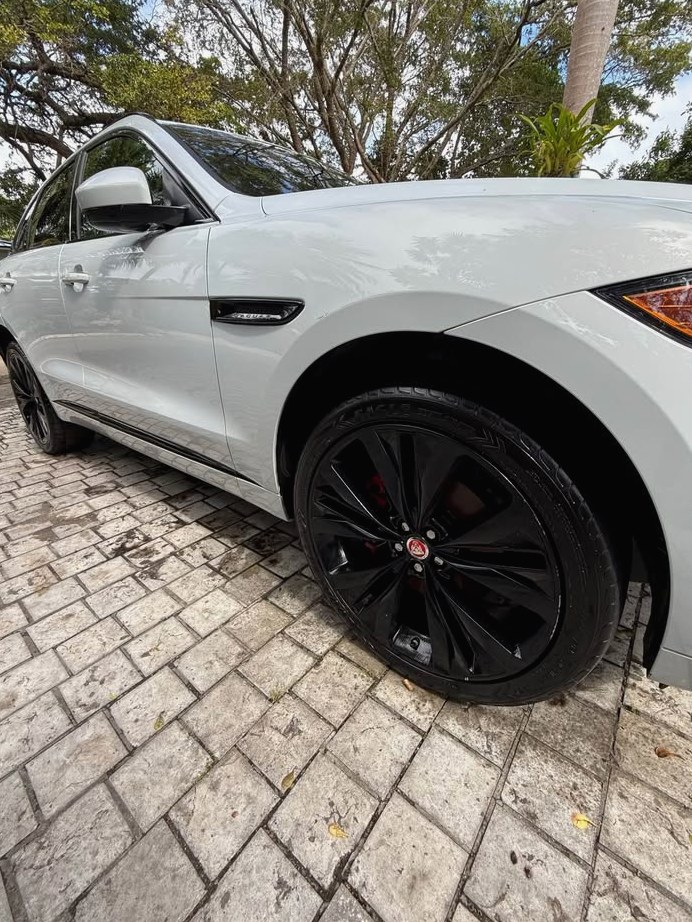 2019 Jaguar F-pace SVR Sport