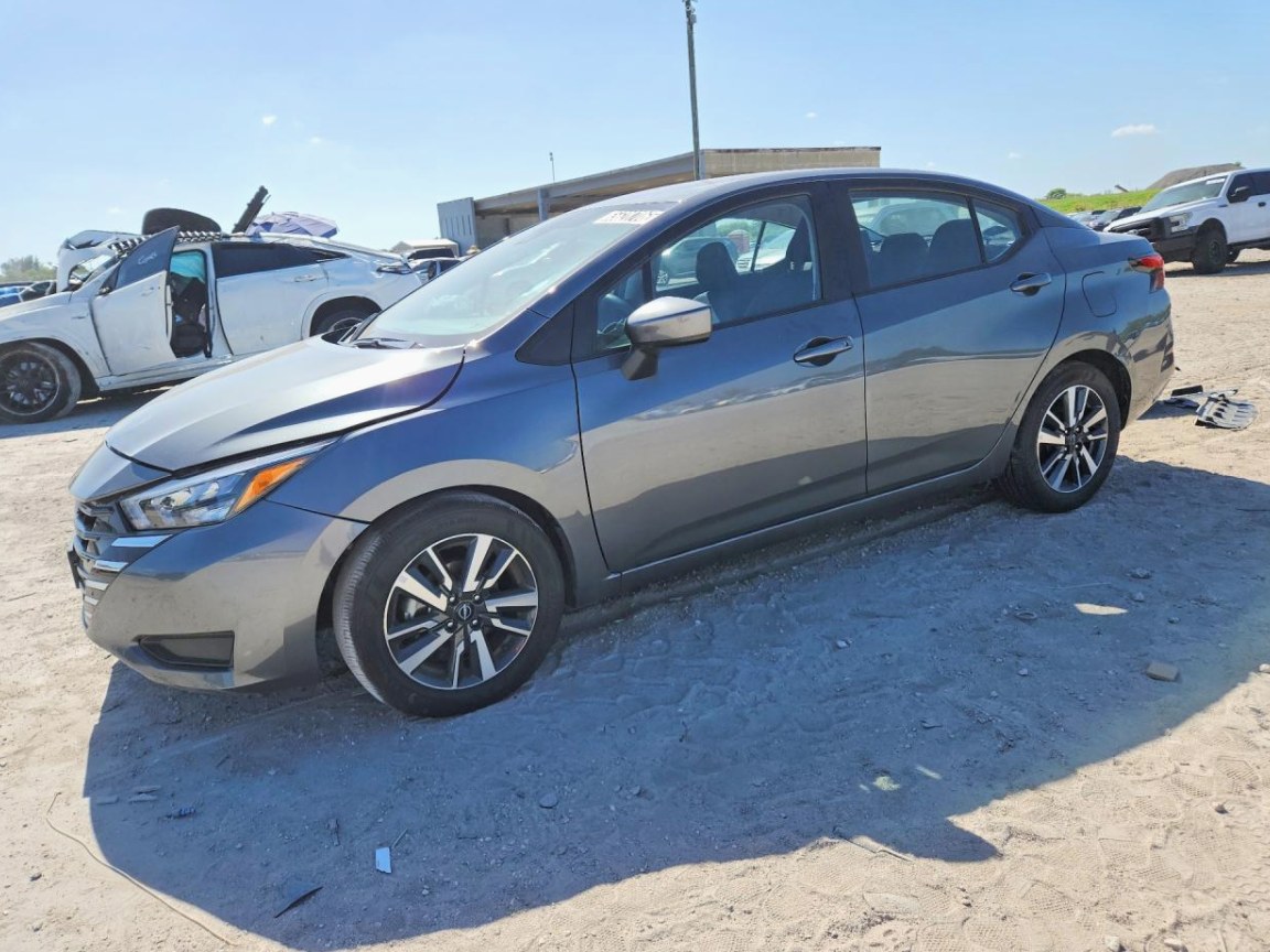 2025 Nissan Versa