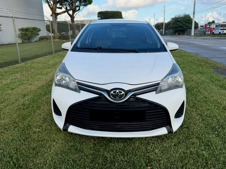 2015 Toyota Yaris LE Hatchback
