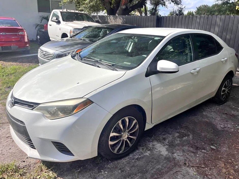 2015 Toyota Corolla CE Sedan
