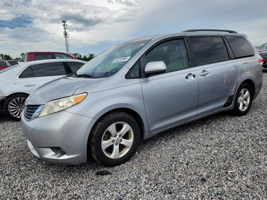 2012 Toyota Sienna