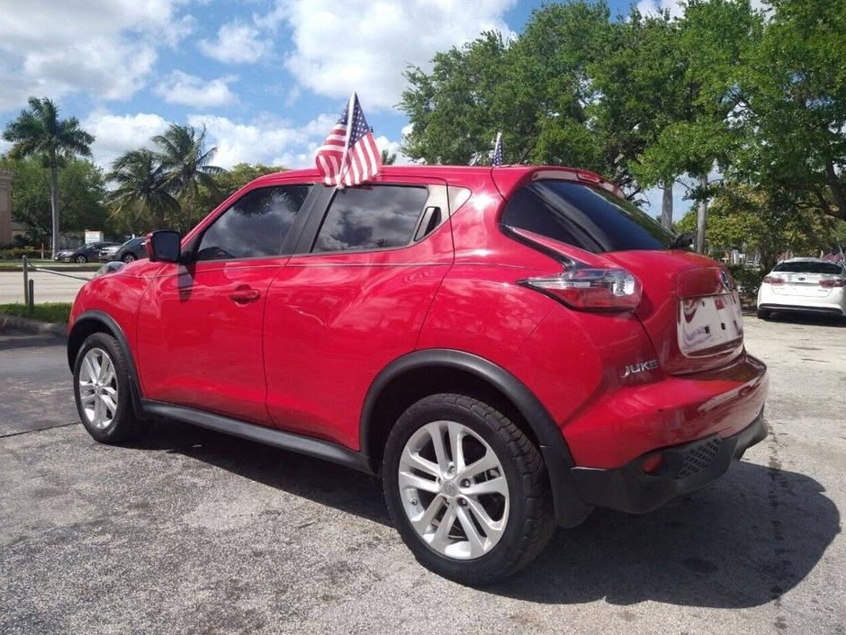 2015 Nissan Juke sv 4dr