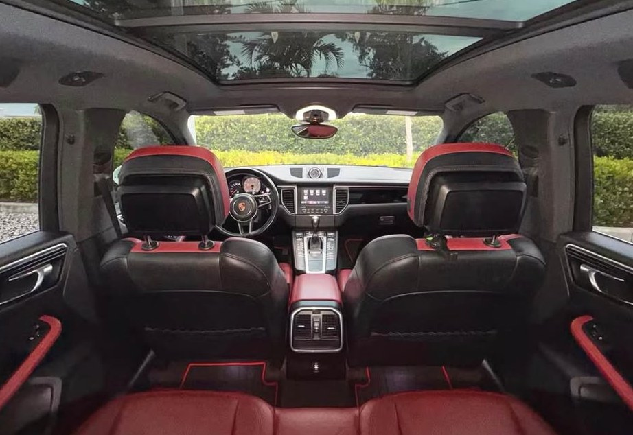 2018 Porsche Macan