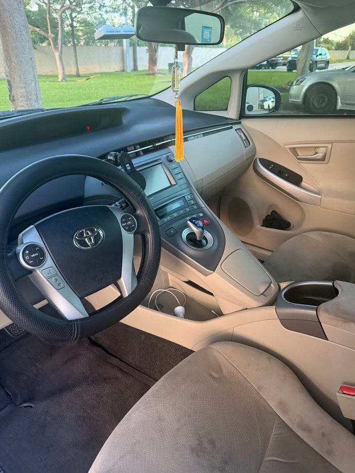 2015 Toyota Prius Four Hatchback