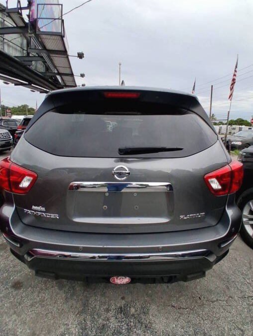 2020 Nissan Pathfinder platinum sv