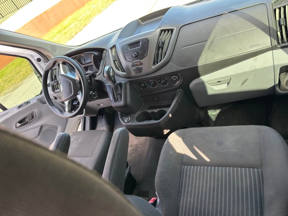 2019 Ford Transit 250 cargo