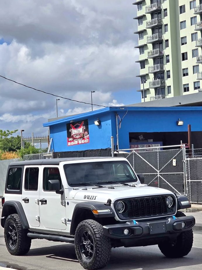2024 Jeep Wrangler 4xe Willys
