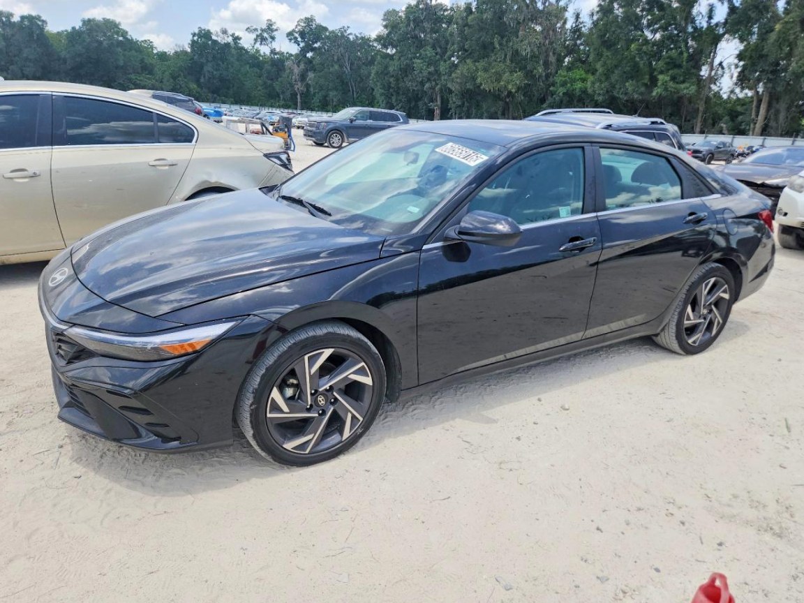 2025 Hyundai Elantra