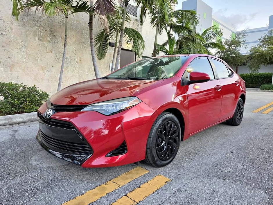 2019 Toyota Corolla LE Sedan
