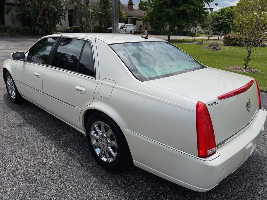 2008 Cadillac Dts northstar sedan
