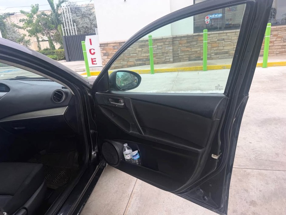 2014 Mazda 3 2.5 S