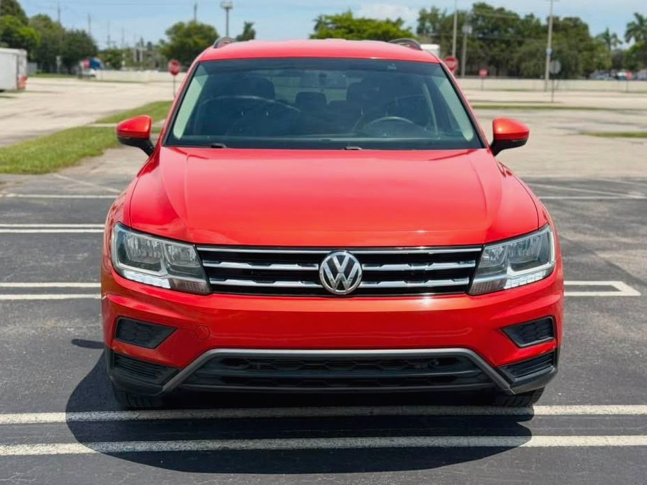 2019 Volkswagen 523665818157652 tiguan