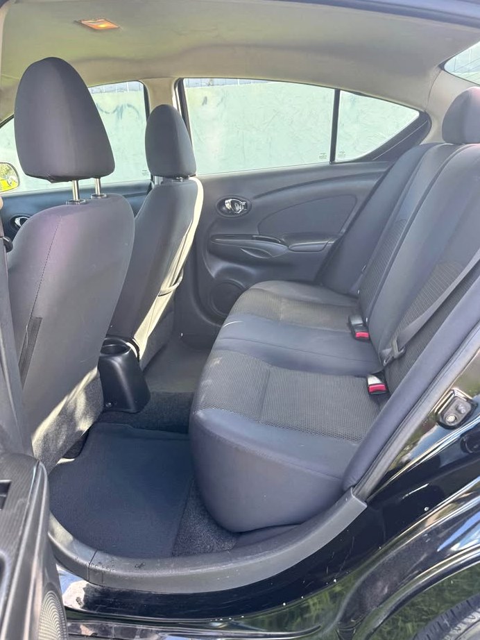 2013 Nissan Versa SV Sedan