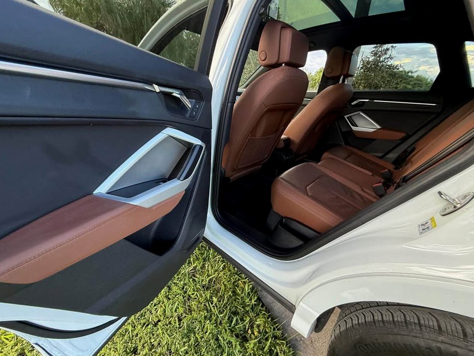 2022 Audi Q3 S line