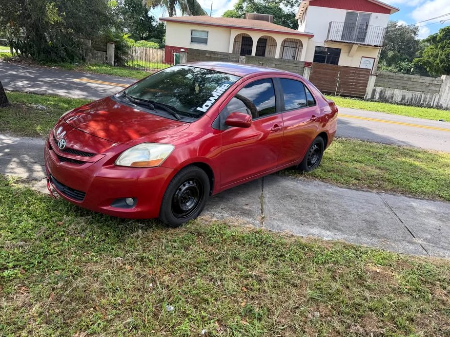 2009 Toyota Yaris V4