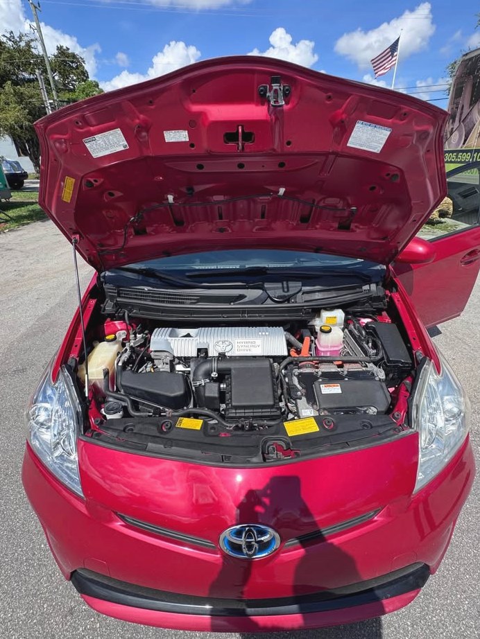 2013 Toyota Prius Limited Hatchback