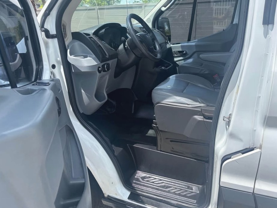 2018 Ford Transit 250 cargo