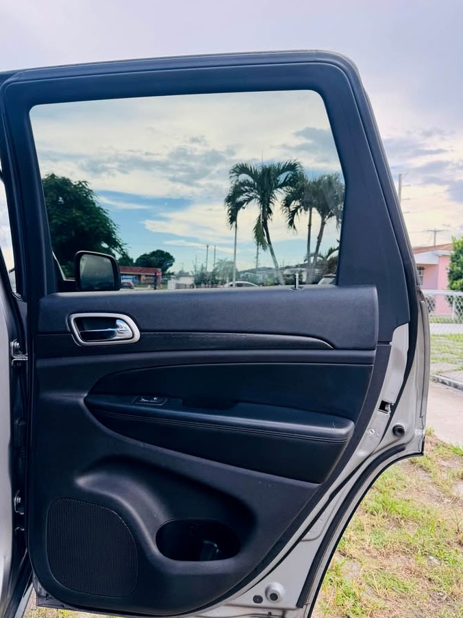 2018 Jeep Grand cherokee l