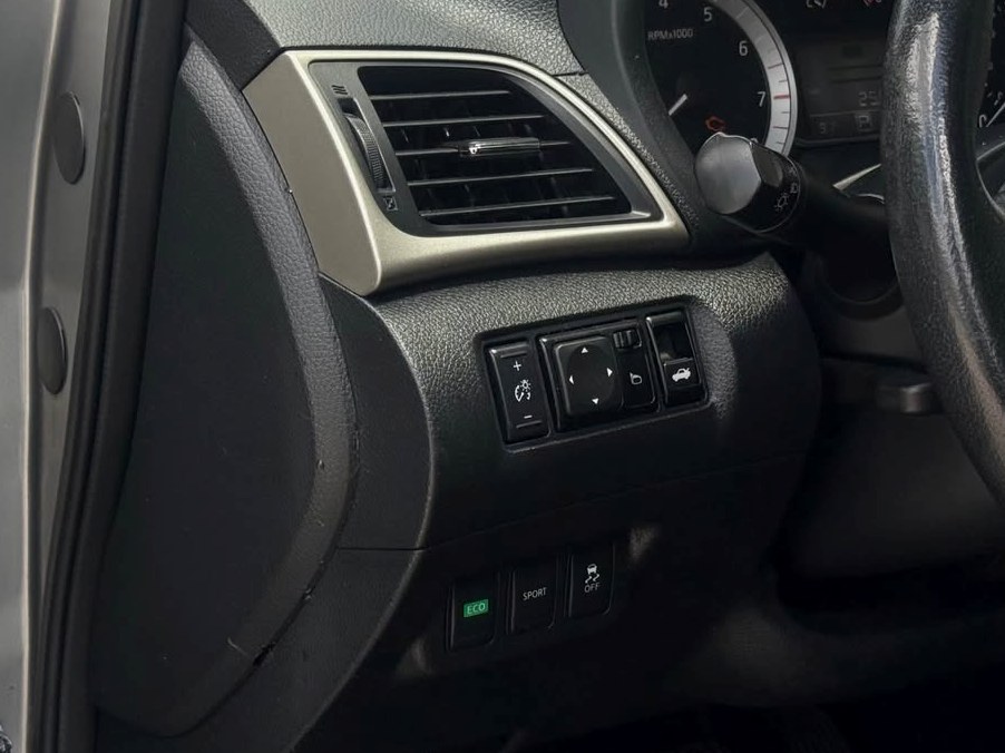 2015 Nissan Sentra R