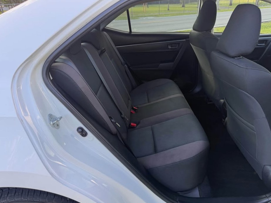 2017 Toyota Corolla LE Sedan