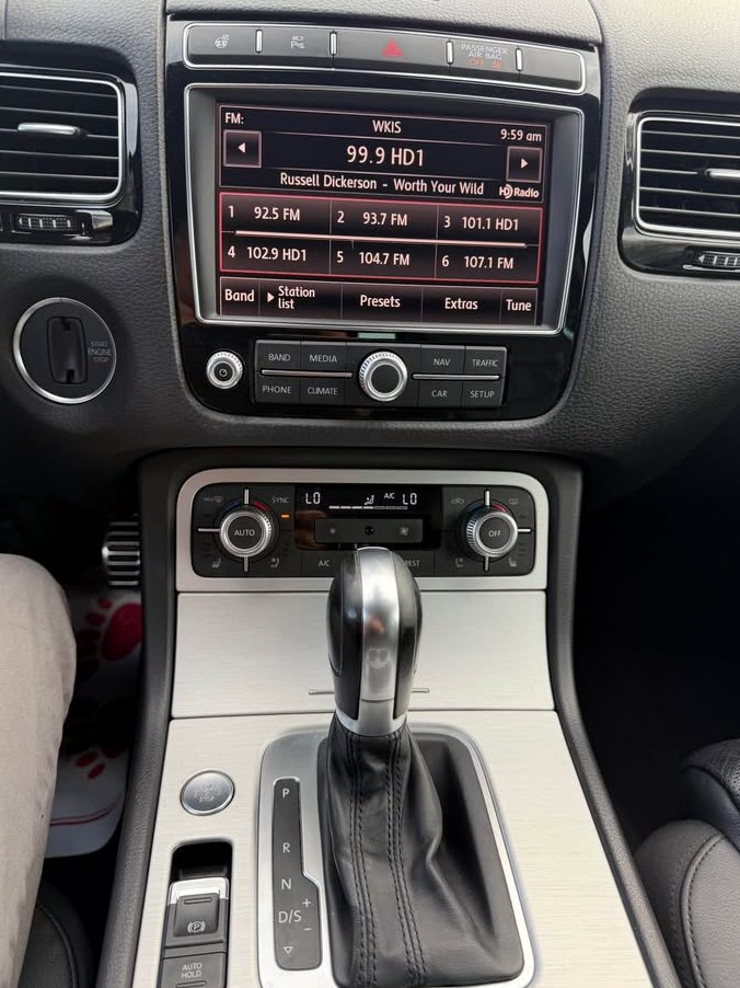 2017 Volkswagen Touareg V6 Wolfsburg