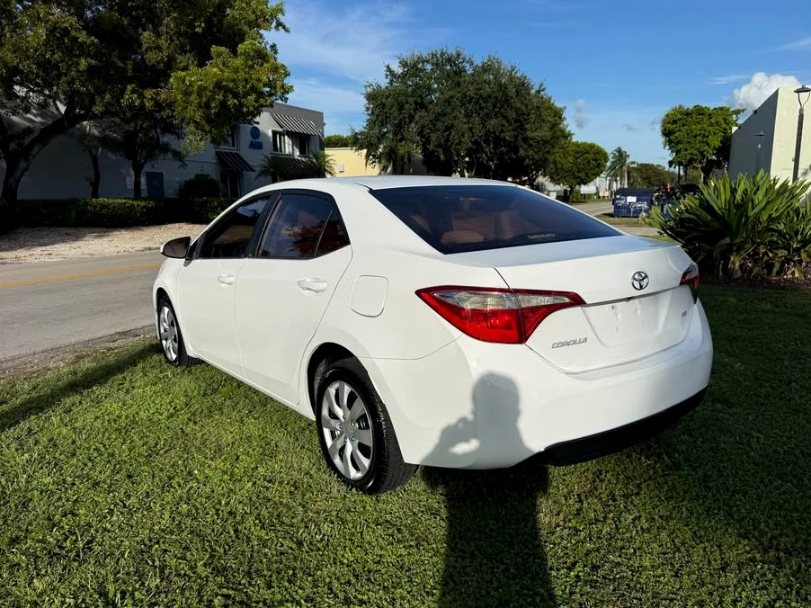 2014 Toyota Corolla LE Sedan