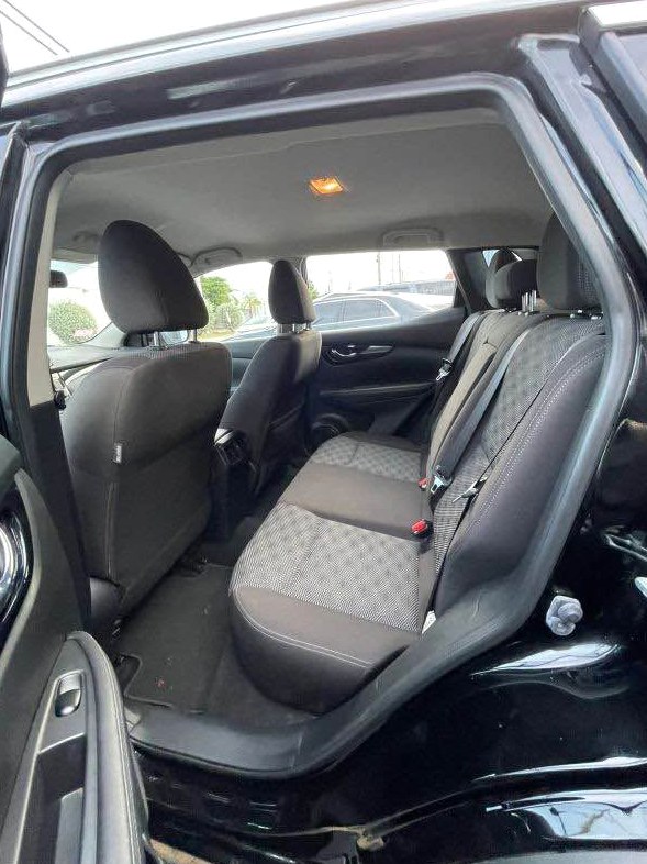 2018 Nissan Rogue sport SV