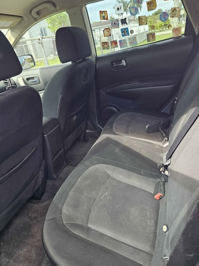 2011 Nissan Rogue select