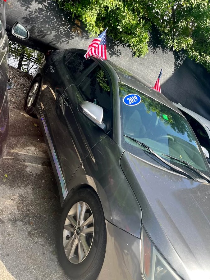2019 Hyundai Elantra Blue Sedan