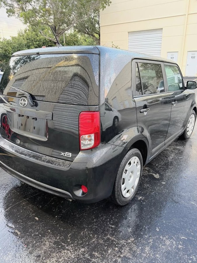 2013 Scion Xb Hatchback 4D