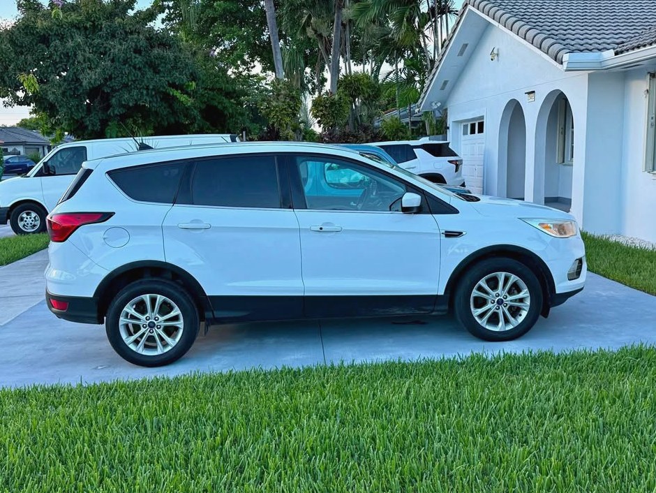 2019 Ford Escape SE Sport