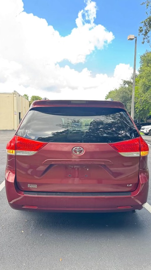 2012 Toyota Sienna Le