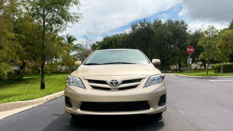 2011 Toyota Corolla LE Sedan