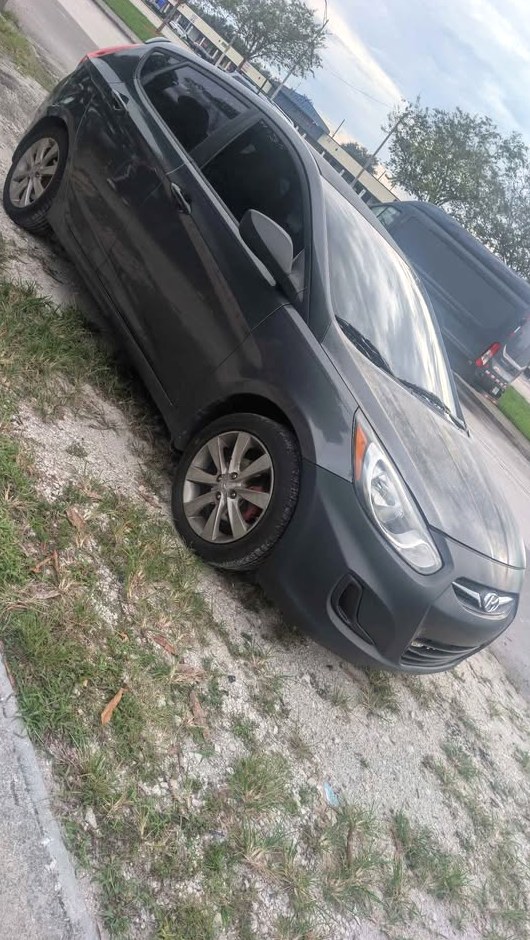 2012 Hyundai Elantra Hatchback 4D