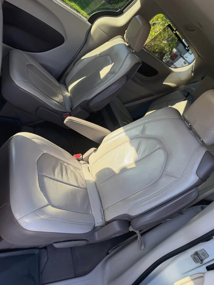 2018 Chrysler Pacifica $4
