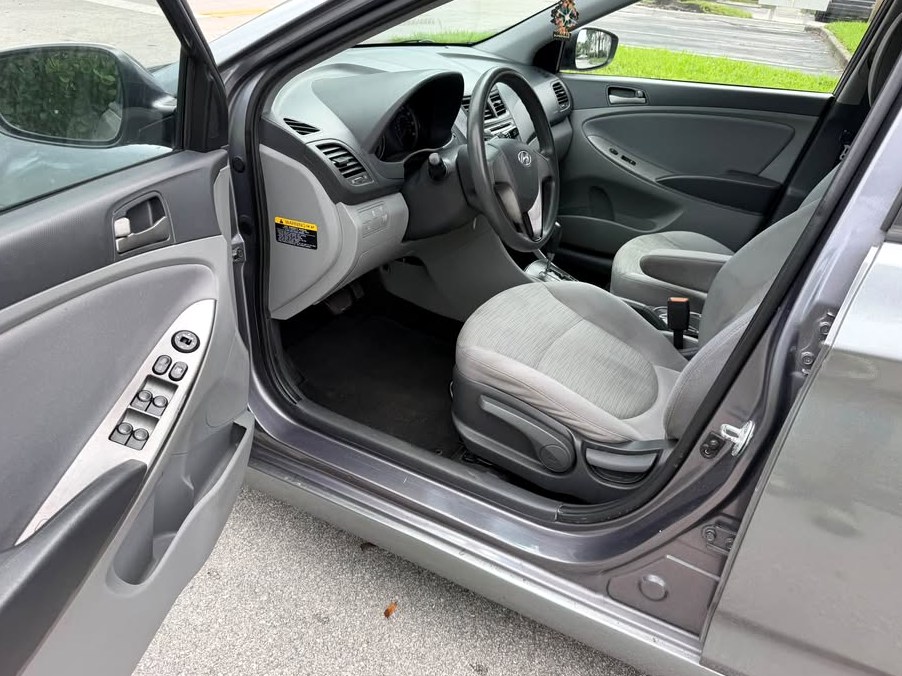 2016 Hyundai Accent GL Sedan