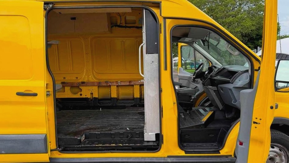 2017 Ford Transit 250 cargo