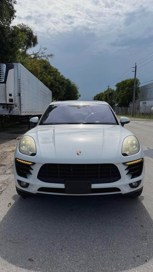 2016 Porsche Macan s