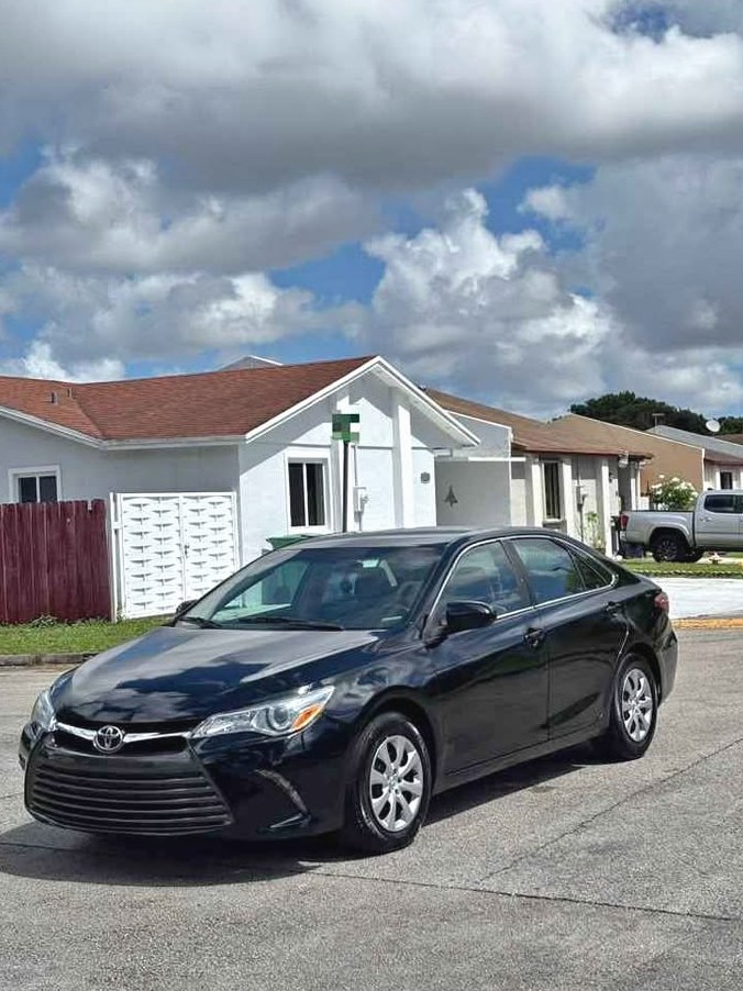 2017 Toyota Camry LE Sedan