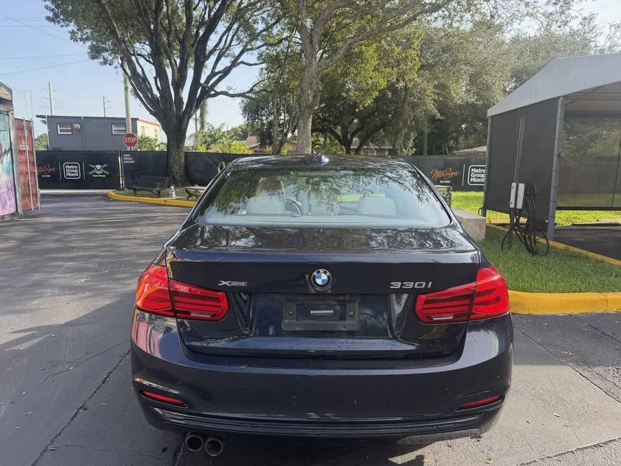 2017 BMW 3 series 330i